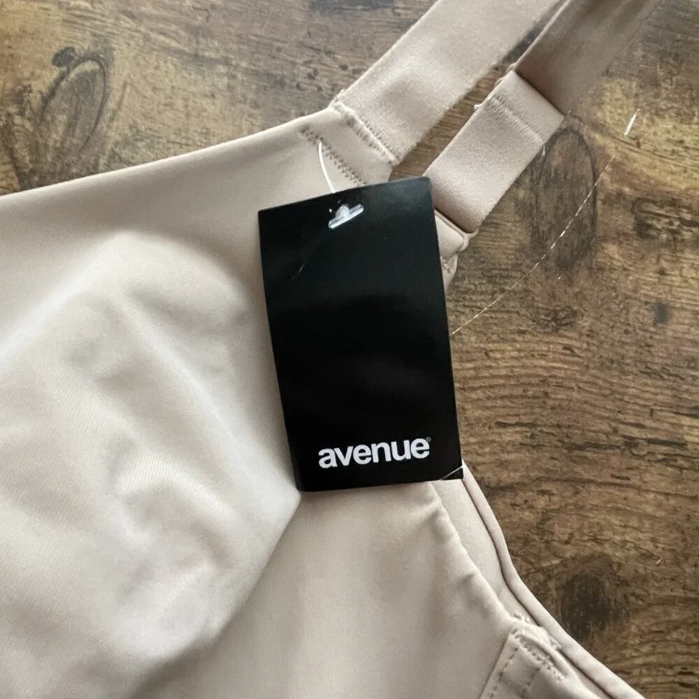 Avenue 42DDD Bra Nude Beige Wireless Back Smoothing Full Figure Coverage